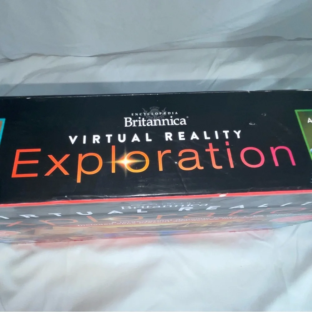 BNIB Encyclopedia Britannica Virtual Reality Exploration Set